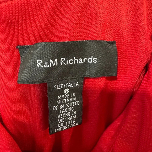 R&M Richards Floor Length Column Style Evening Gown in red   Sz :6 - Picture 9 of 10